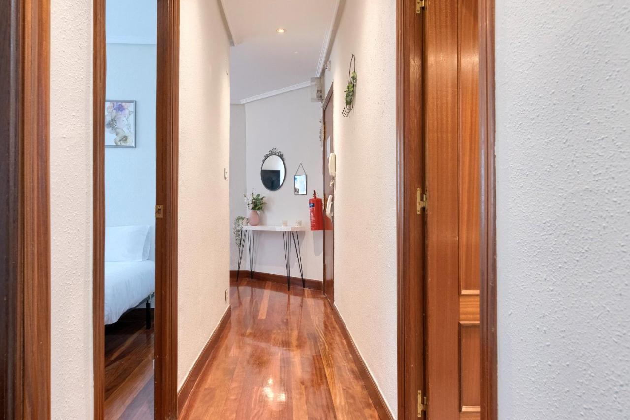 Vivienda Turistica Junto Al Ayuntamiento Apartment Bilbao Exterior photo